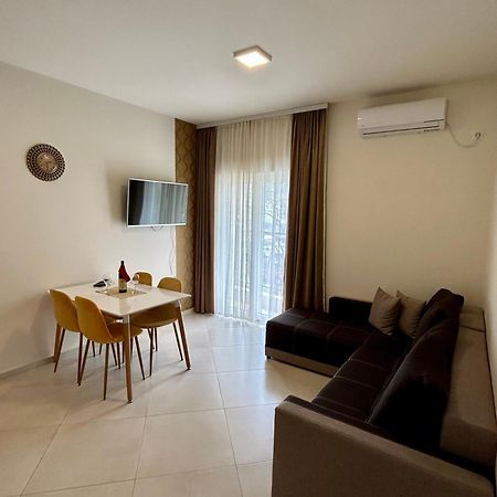 Apartments Tomic Bečići Ngoại thất bức ảnh